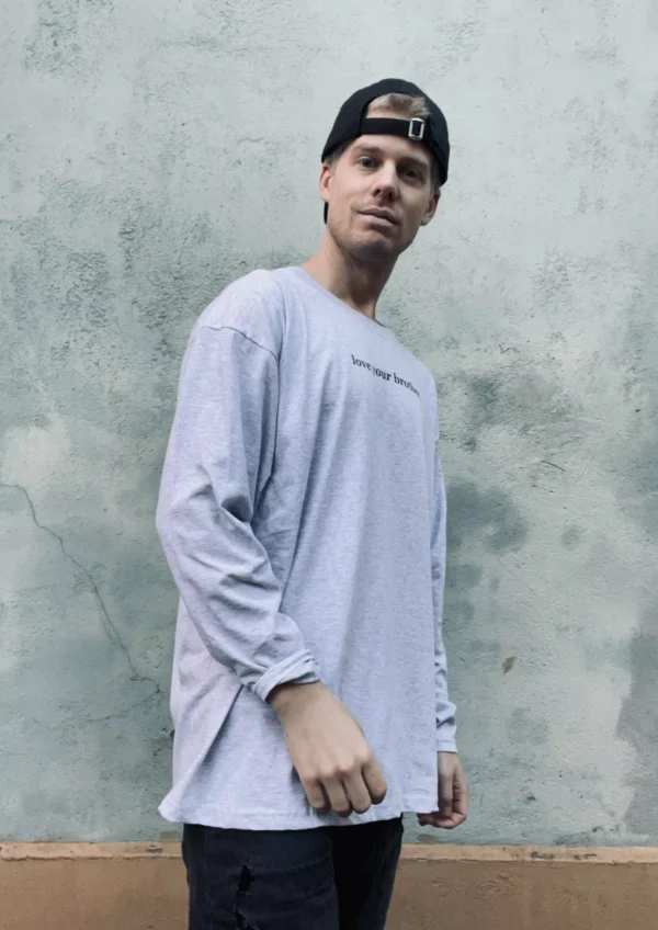 Long Sleeve T-shirt (Grey) - Image 3